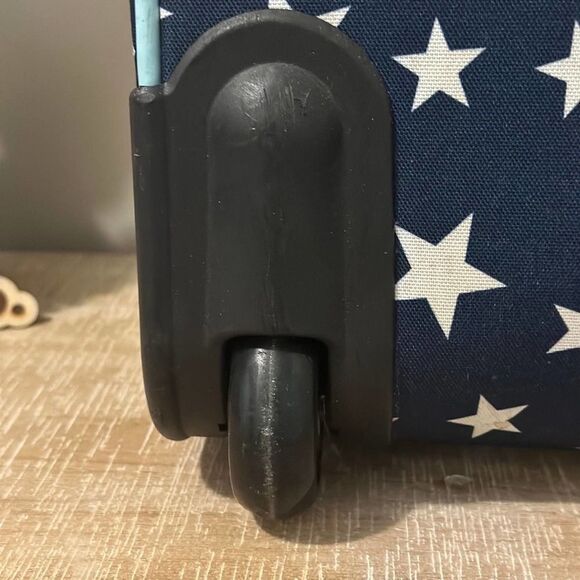 Victoria Secret Pink suitcase - Picture 6 of 11